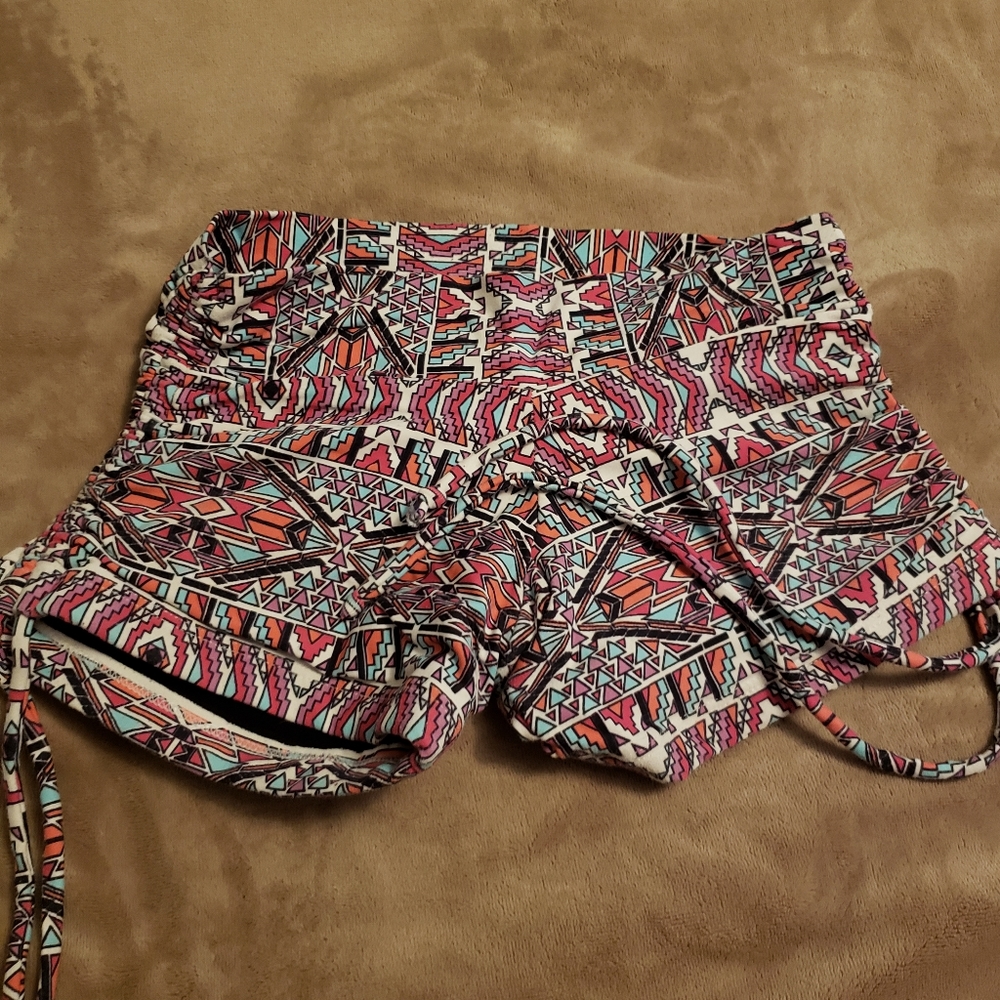 Liquido omstars shorts